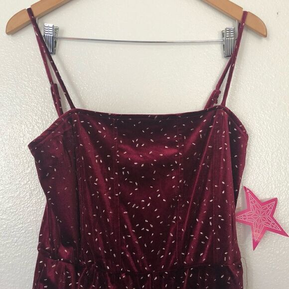 NWT SPEECHLESS Wine Red Sparkly Spaghetti Strap Jumpsuit Size Medium - Picture 4 of 14
